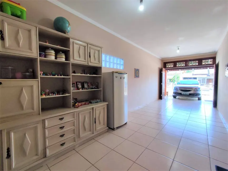 Foto 5 de Sobrado com 3 quartos à venda, 288m2 em Balneario Barra Do Sul - SC