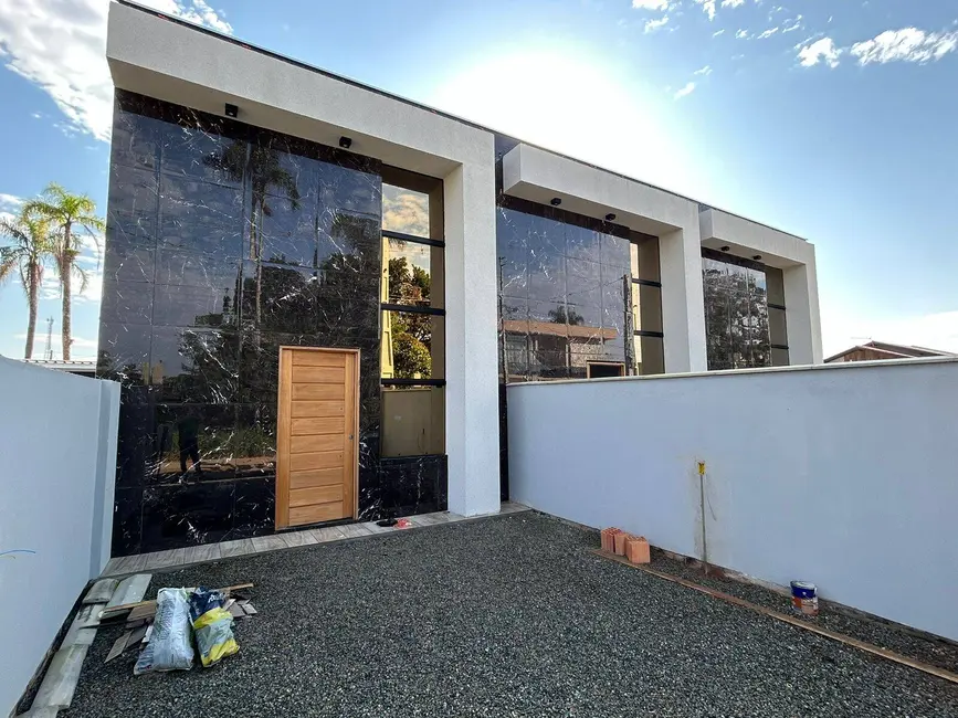 Foto 1 de Casa com 3 quartos à venda, 74m2 em Balneario Barra Do Sul - SC