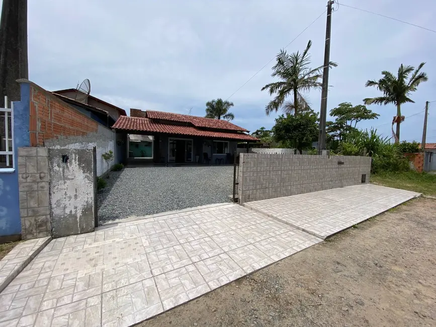 Foto 2 de Casa com 2 quartos à venda, 108m2 em Centro, Balneario Barra Do Sul - SC