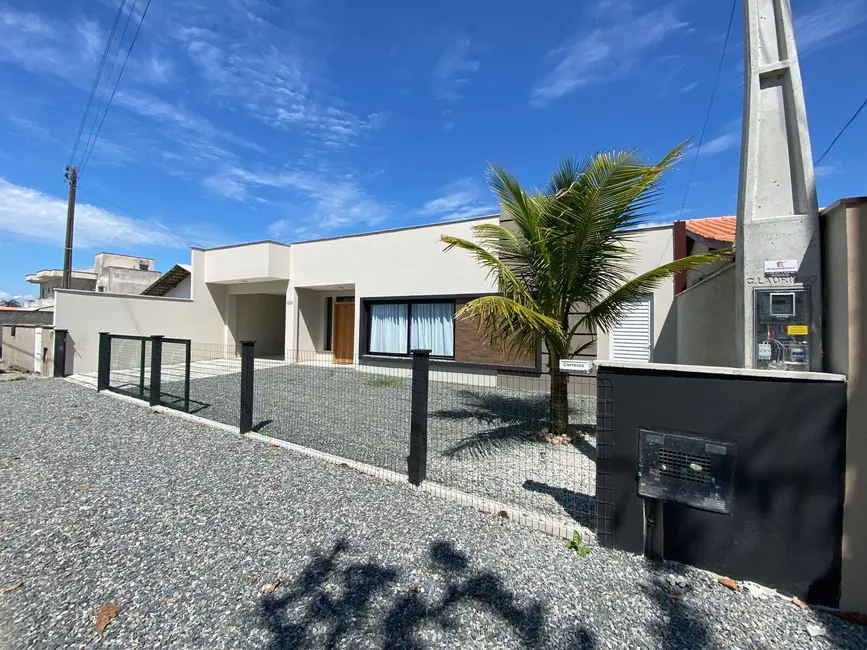 Foto 1 de Casa com 3 quartos à venda, 245m2 em Balneario Barra Do Sul - SC