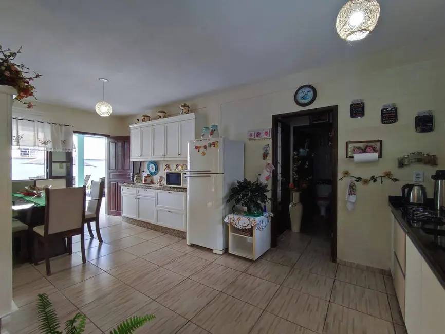 Foto 6 de Casa com 3 quartos à venda, 210m2 em Balneario Barra Do Sul - SC