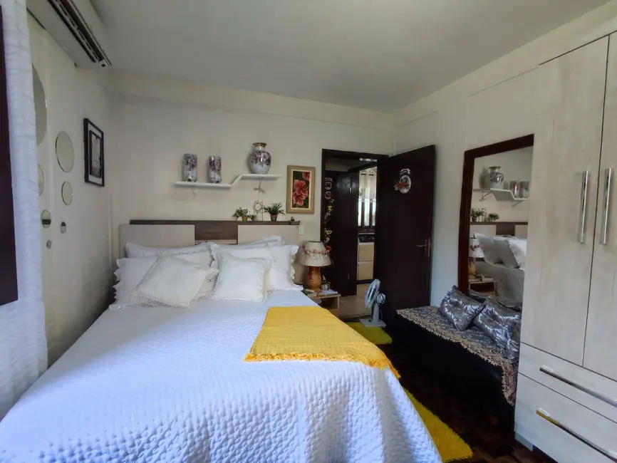 Foto 9 de Casa com 3 quartos à venda, 210m2 em Balneario Barra Do Sul - SC