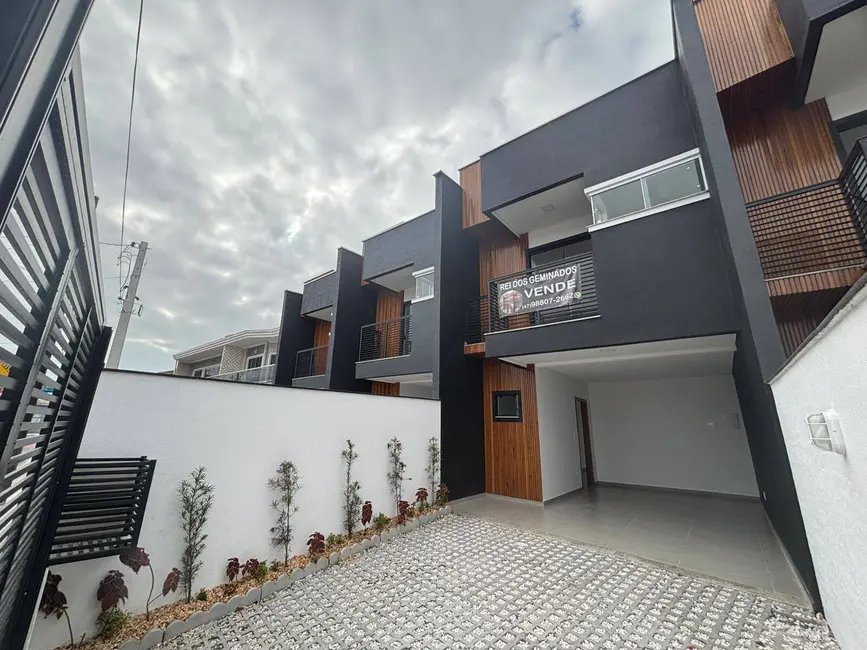 Foto 1 de Sobrado com 3 quartos à venda, 122m2 em Centro, Balneario Barra Do Sul - SC