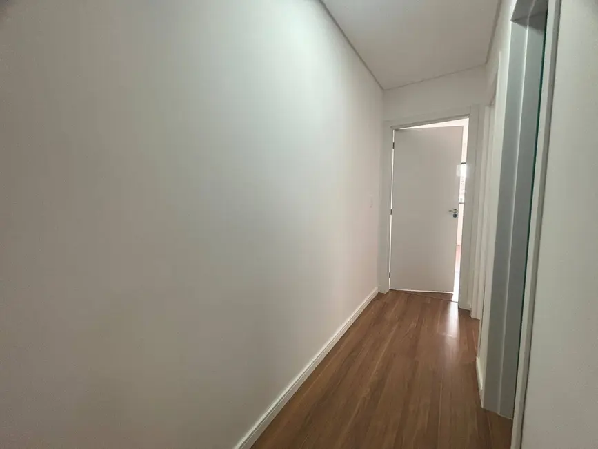 Sobrado com 3 quartos à venda, 122m2 em Centro, Balneario Barra Do Sul - SC - imagem 7 Foto 7 de Sobrado com 3 quartos à venda, 122m2 em Centro, Balneario Barra Do Sul - SC