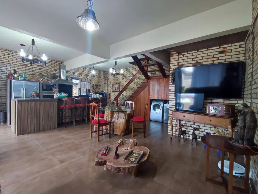 Foto 2 de Casa com 3 quartos à venda, 143m2 em Centro, Balneario Barra Do Sul - SC