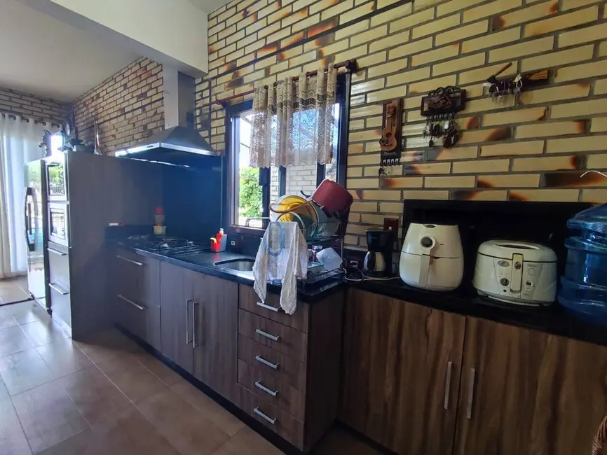 Foto 8 de Casa com 3 quartos à venda, 143m2 em Centro, Balneario Barra Do Sul - SC