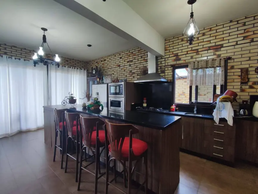 Foto 5 de Casa com 3 quartos à venda, 143m2 em Centro, Balneario Barra Do Sul - SC