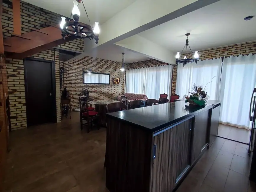 Foto 4 de Casa com 3 quartos à venda, 143m2 em Centro, Balneario Barra Do Sul - SC