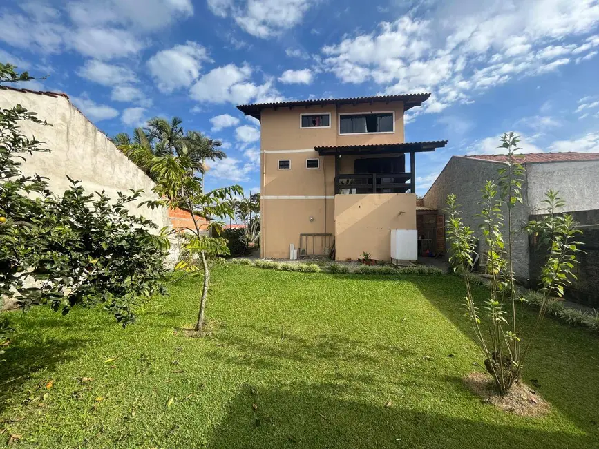 Foto 3 de Sobrado com 3 quartos à venda, 200m2 em Balneario Barra Do Sul - SC