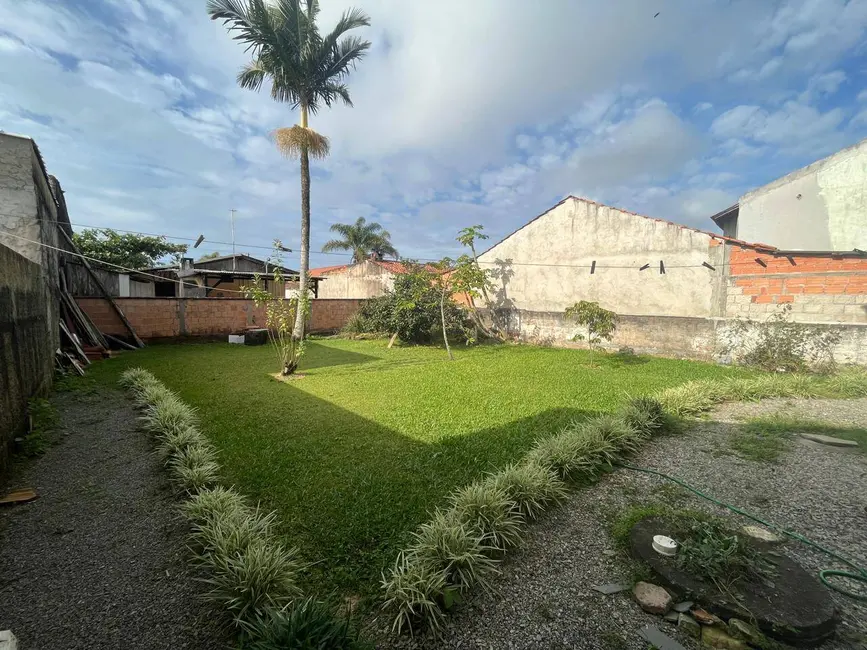 Foto 4 de Sobrado com 3 quartos à venda, 200m2 em Balneario Barra Do Sul - SC