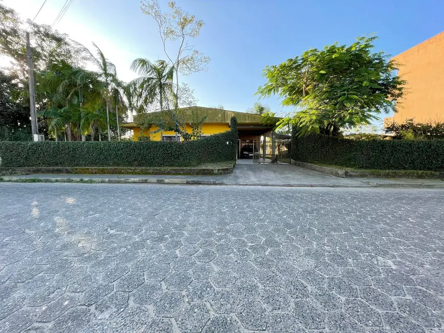 Foto 2 de Casa com 4 quartos à venda, 300m2 em Balneario Barra Do Sul - SC