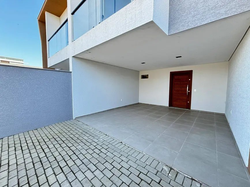 Foto 2 de Casa com 3 quartos à venda, 120m2 em Balneario Barra Do Sul - SC