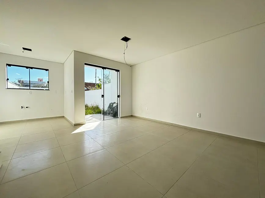 Foto 6 de Casa com 3 quartos à venda, 120m2 em Balneario Barra Do Sul - SC