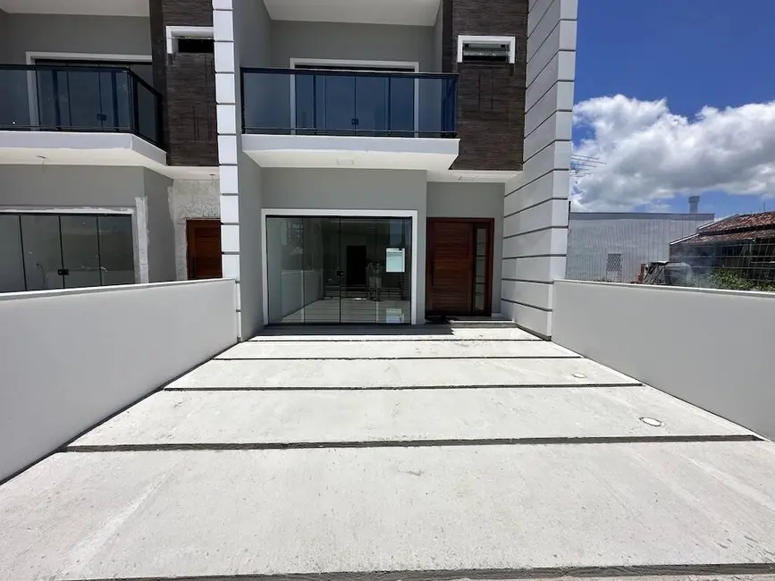 Sobrado com 3 quartos à venda, 121m2 em Balneario Barra Do Sul - SC - imagem 2 Foto 2 de Sobrado com 3 quartos à venda, 121m2 em Balneario Barra Do Sul - SC
