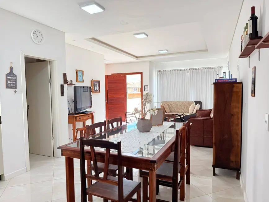 Foto 6 de Sobrado com 3 quartos à venda, 121m2 em Balneario Barra Do Sul - SC