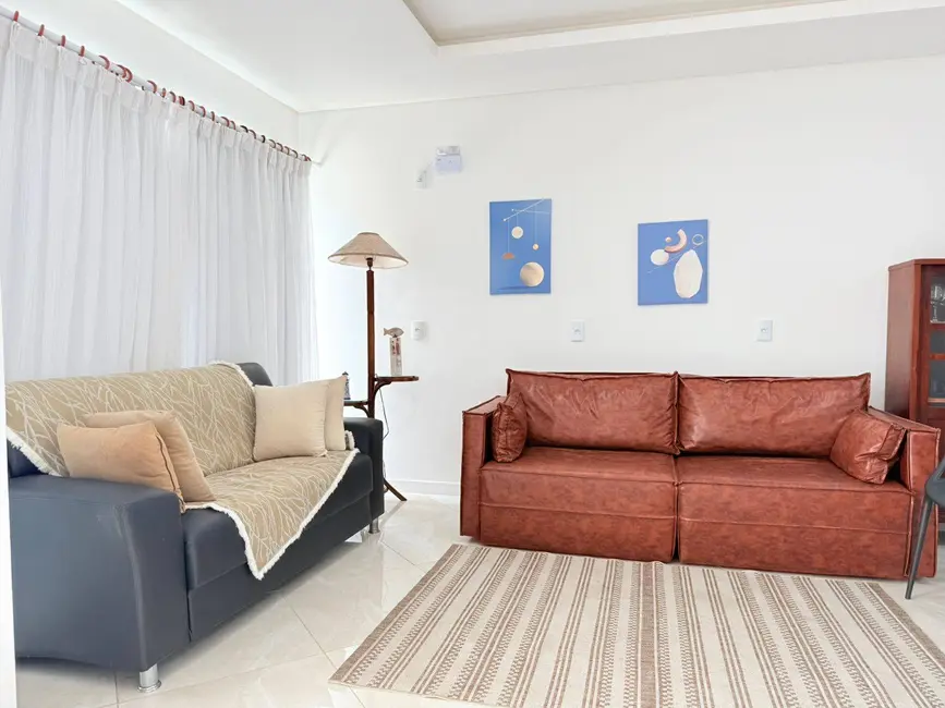 Sobrado com 3 quartos à venda, 121m2 em Balneario Barra Do Sul - SC - imagem 4 Foto 4 de Sobrado com 3 quartos à venda, 121m2 em Balneario Barra Do Sul - SC