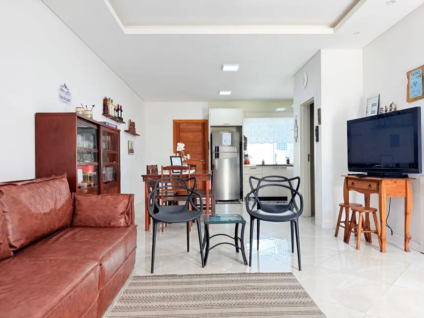 Foto 8 de Sobrado com 3 quartos à venda, 121m2 em Balneario Barra Do Sul - SC