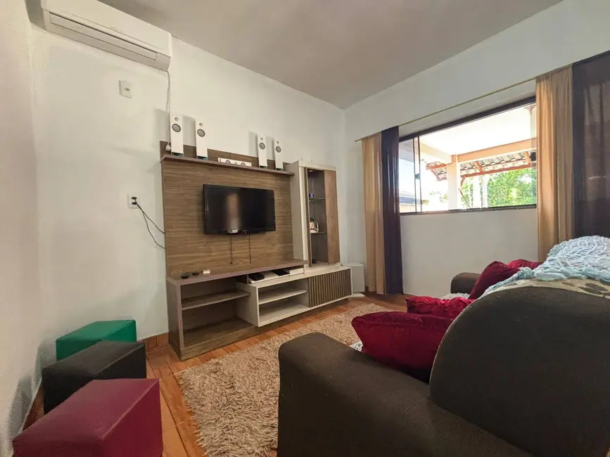 Foto 9 de Casa com 3 quartos à venda, 338m2 em Balneario Barra Do Sul - SC