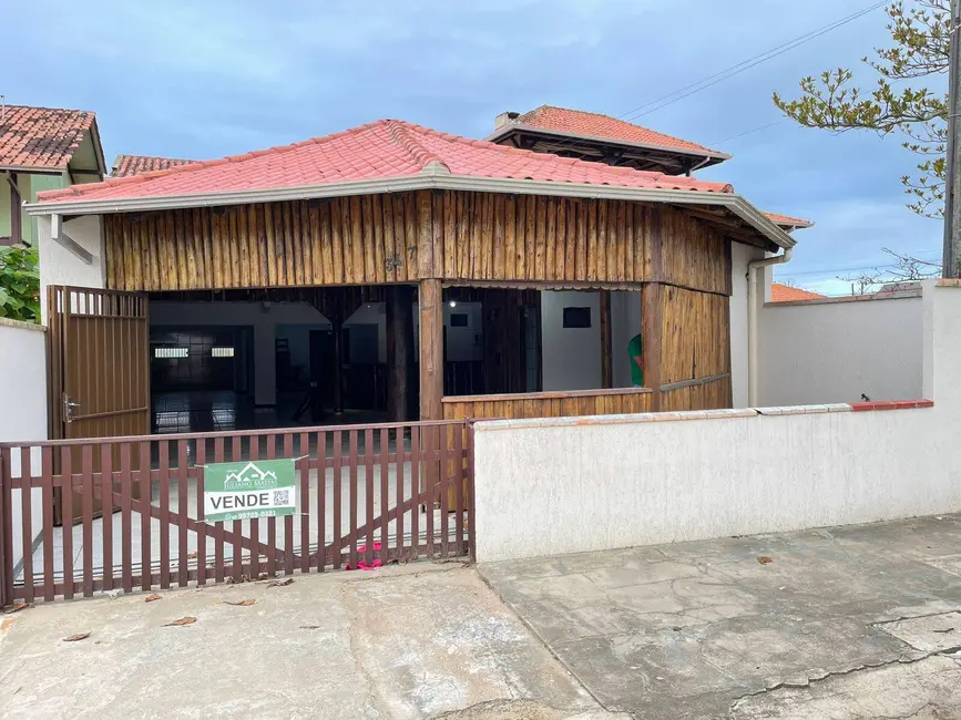 Sala Comercial à venda, 209m2 em Centro, Balneario Barra Do Sul - SC - imagem 1 Foto 1 de Sala Comercial à venda, 209m2 em Centro, Balneario Barra Do Sul - SC