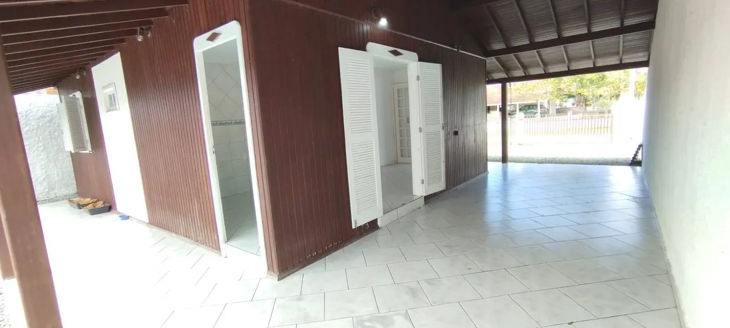 Foto 5 de Casa com 3 quartos à venda, 145m2 em Balneario Barra Do Sul - SC