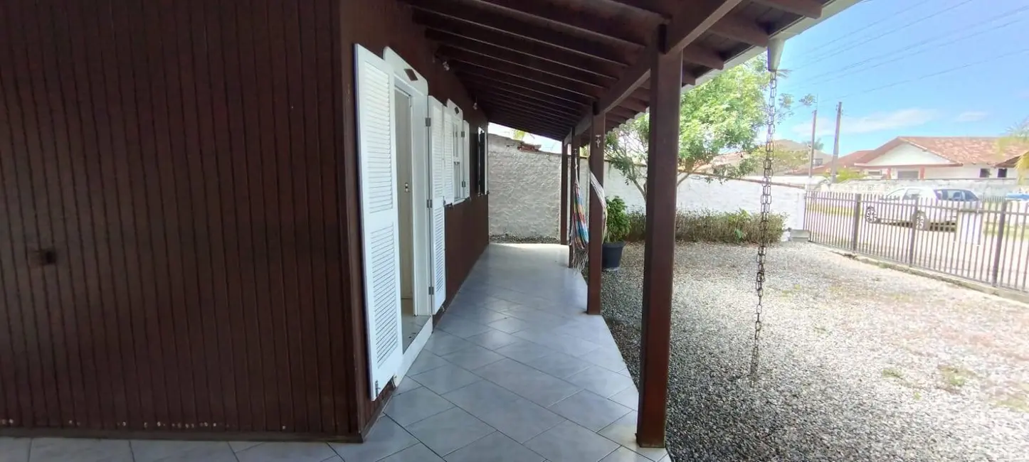 Foto 4 de Casa com 3 quartos à venda, 145m2 em Balneario Barra Do Sul - SC