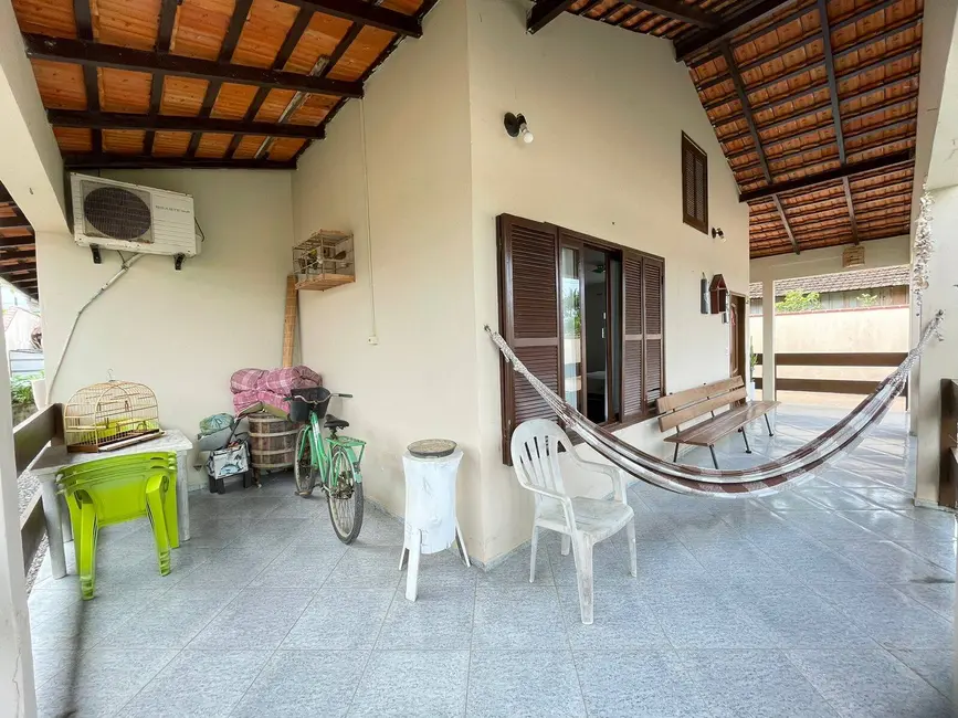 Foto 7 de Casa com 4 quartos à venda, 364m2 em Balneario Barra Do Sul - SC