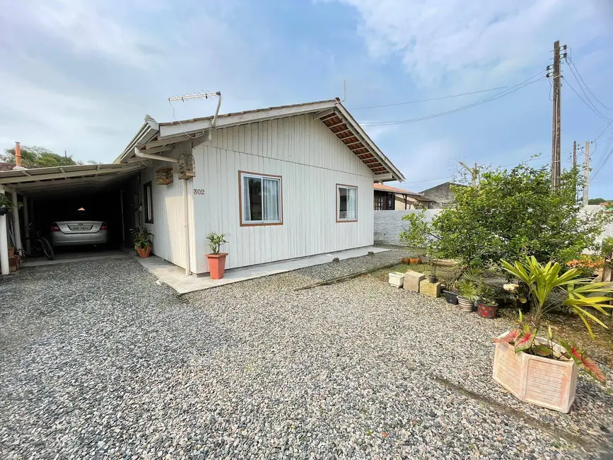 Foto 1 de Casa com 3 quartos à venda, 78m2 em Balneario Barra Do Sul - SC