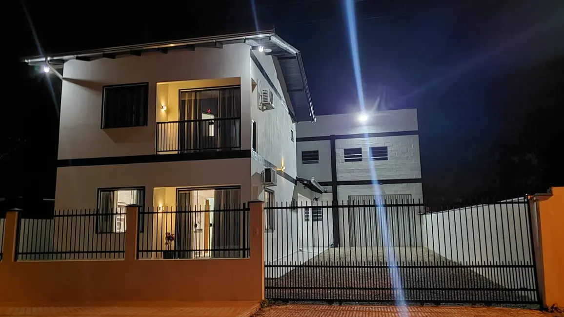 Foto 2 de Casa com 4 quartos à venda, 464m2 em Balneario Barra Do Sul - SC