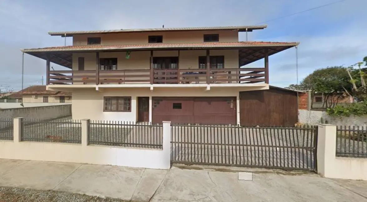 Foto 1 de Casa com 4 quartos à venda, 200m2 em Balneario Barra Do Sul - SC