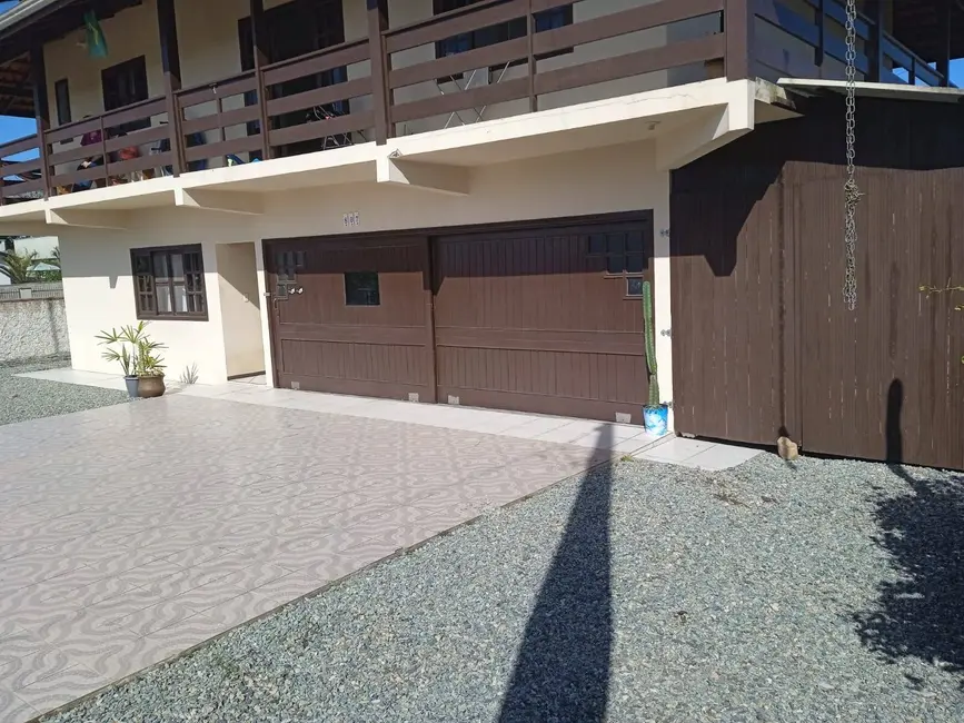 Foto 2 de Casa com 4 quartos à venda, 200m2 em Balneario Barra Do Sul - SC