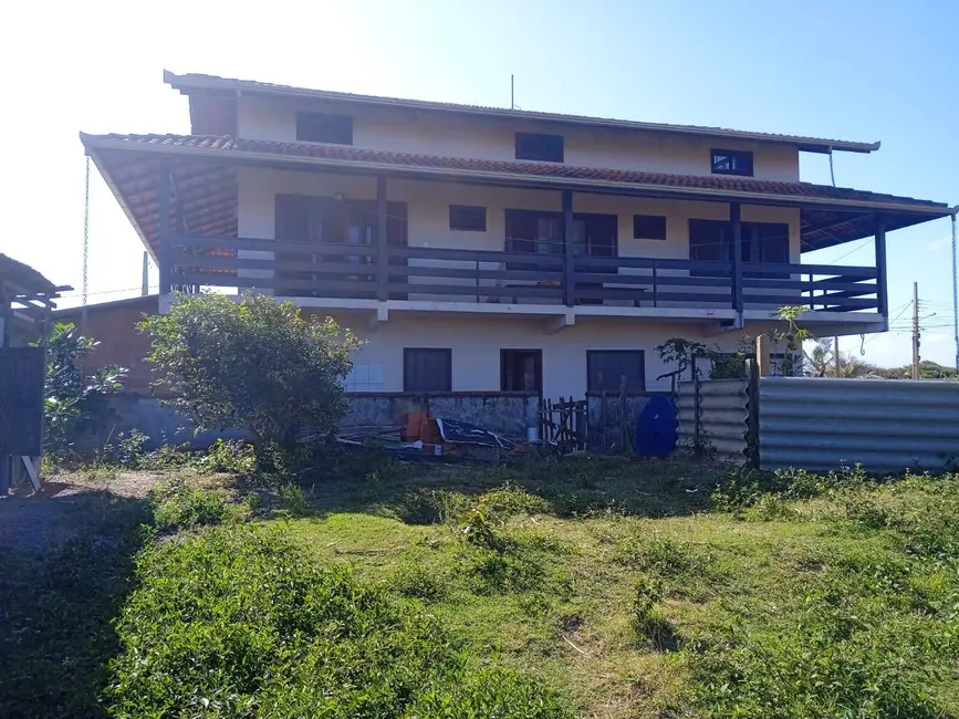 Foto 9 de Casa com 4 quartos à venda, 200m2 em Balneario Barra Do Sul - SC