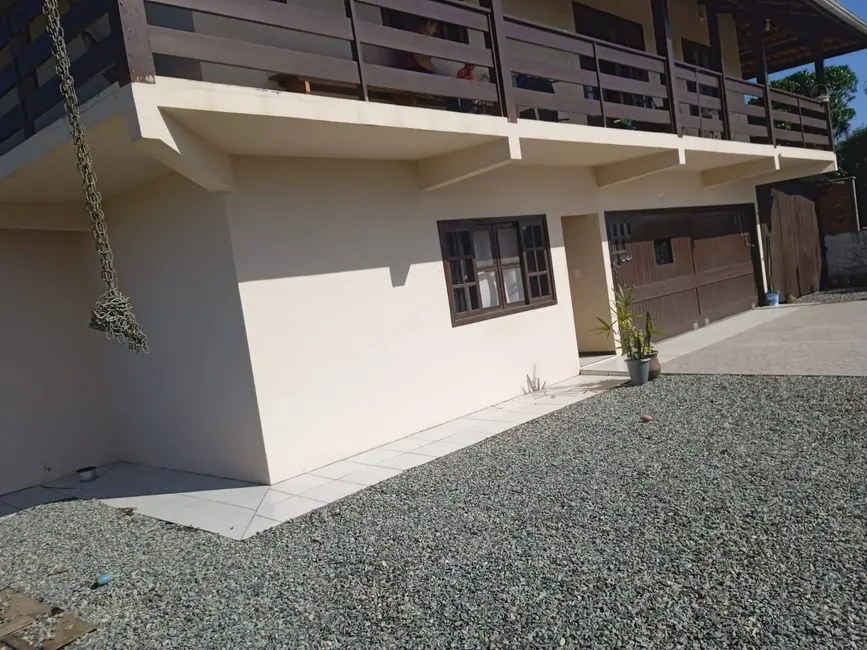 Foto 4 de Casa com 4 quartos à venda, 200m2 em Balneario Barra Do Sul - SC