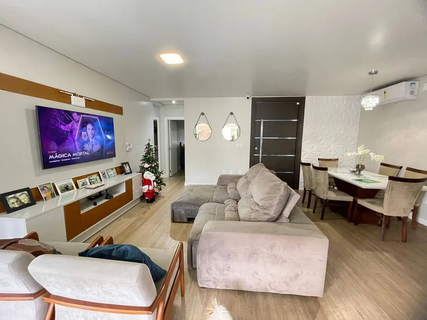 Foto 9 de Casa com 3 quartos à venda, 243m2 em Centro, Balneario Barra Do Sul - SC