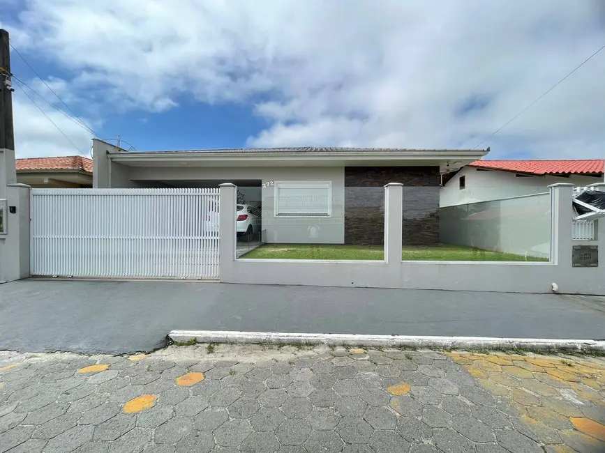 Foto 2 de Casa com 3 quartos à venda, 243m2 em Centro, Balneario Barra Do Sul - SC