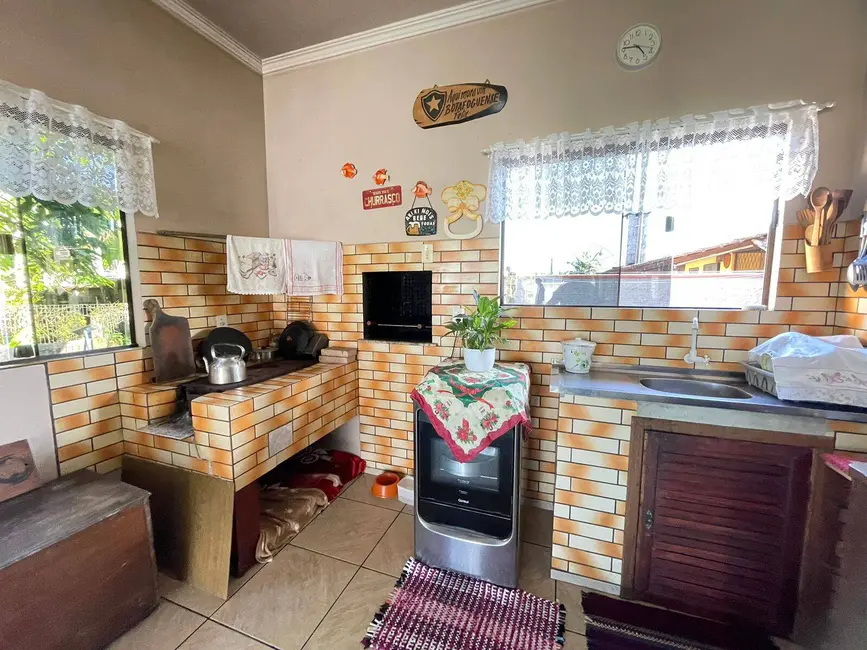 Foto 9 de Casa com 3 quartos à venda, 338m2 em Balneario Barra Do Sul - SC