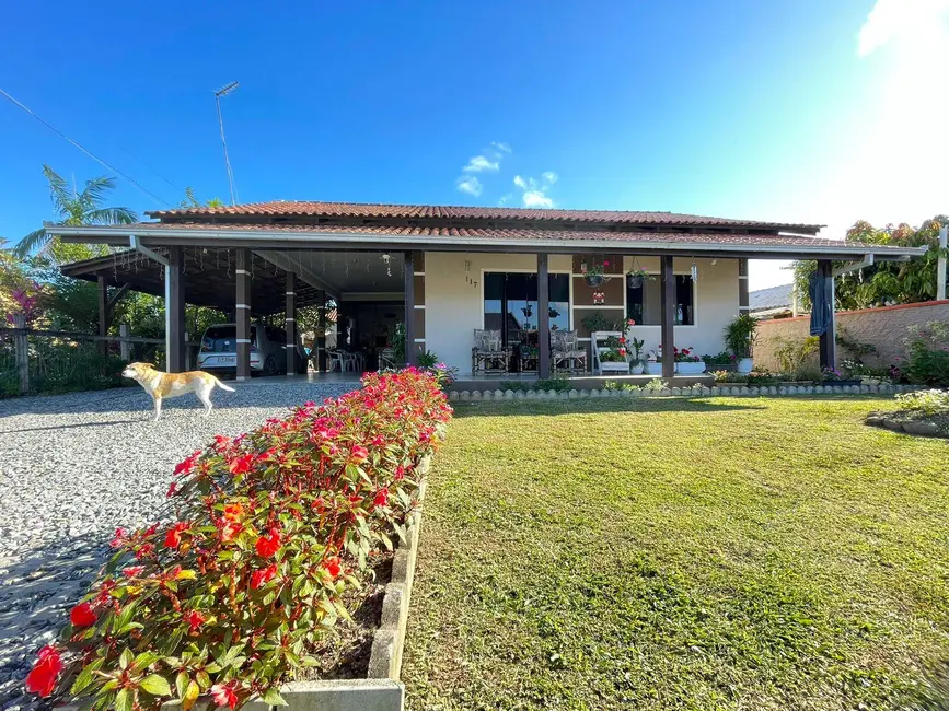 Foto 2 de Casa com 3 quartos à venda, 338m2 em Balneario Barra Do Sul - SC