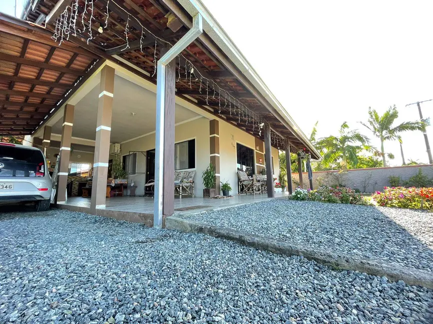 Foto 5 de Casa com 3 quartos à venda, 338m2 em Balneario Barra Do Sul - SC