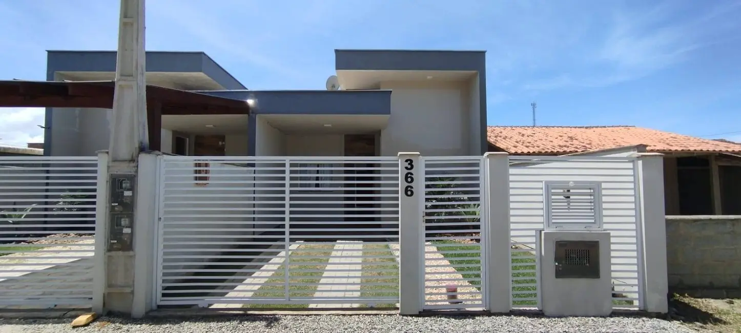 Foto 1 de Casa com 3 quartos à venda, 150m2 em Balneario Barra Do Sul - SC