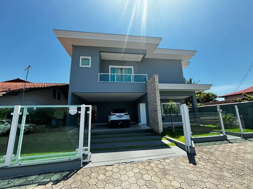 Foto 5 de Sobrado com 5 quartos à venda, 330m2 em Centro, Balneario Barra Do Sul - SC