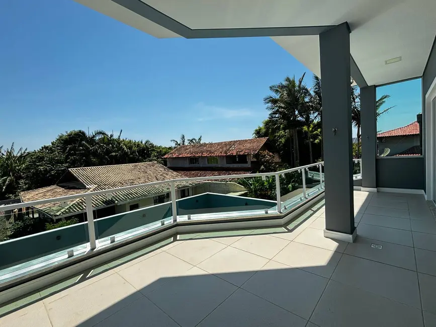 Foto 6 de Sobrado com 5 quartos à venda, 330m2 em Centro, Balneario Barra Do Sul - SC