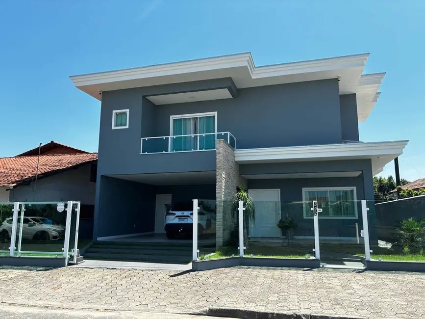 Foto 4 de Sobrado com 5 quartos à venda, 330m2 em Centro, Balneario Barra Do Sul - SC