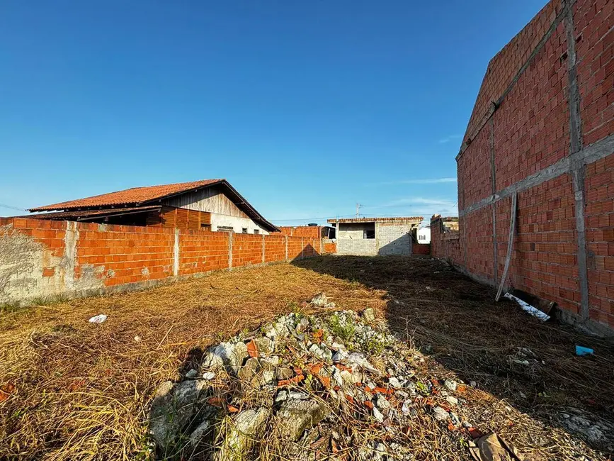 Foto 4 de Terreno / Lote à venda, 240m2 em Araquari - SC