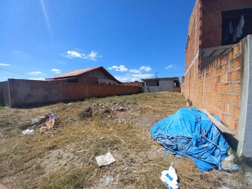 Foto 3 de Terreno / Lote à venda, 240m2 em Araquari - SC