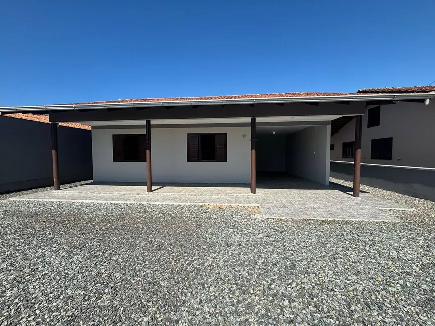 Foto 2 de Casa com 3 quartos à venda, 130m2 em Balneario Barra Do Sul - SC