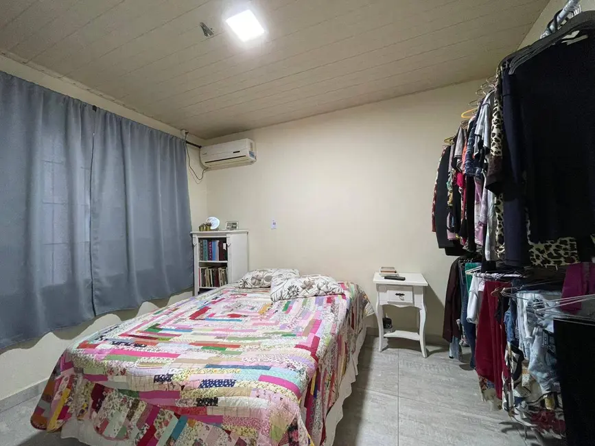 Foto 9 de Casa com 2 quartos à venda, 170m2 em Centro, Balneario Barra Do Sul - SC