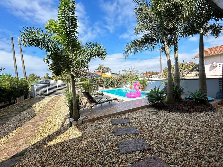 Foto 9 de Sobrado com 3 quartos à venda, 200m2 em Balneario Barra Do Sul - SC