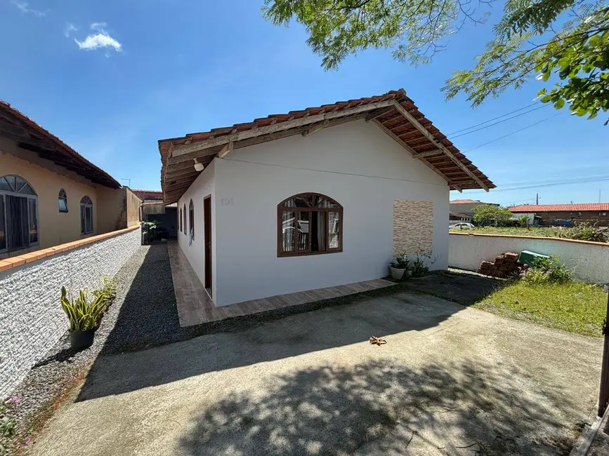 Foto 1 de Casa com 5 quartos à venda, 98m2 em Balneario Barra Do Sul - SC