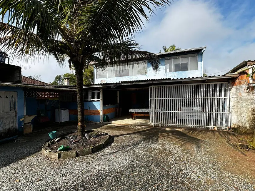 Foto 1 de Sobrado com 4 quartos à venda, 160m2 em Balneario Barra Do Sul - SC
