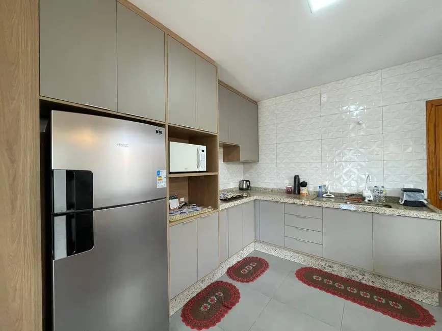 Foto 3 de Casa com 2 quartos à venda, 150m2 em Centro, Balneario Barra Do Sul - SC