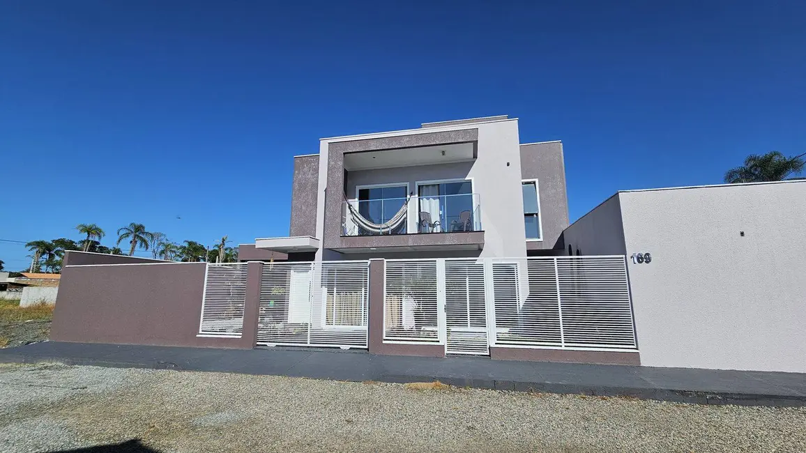 Foto 1 de Casa com 3 quartos à venda, 313m2 em Balneario Barra Do Sul - SC